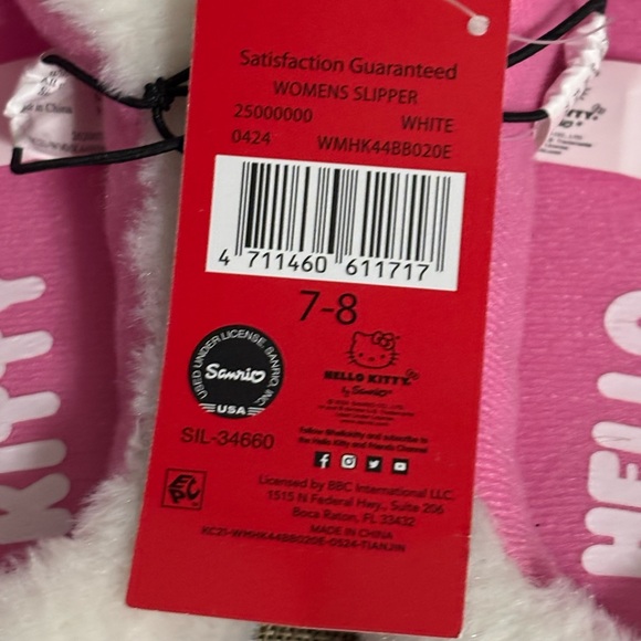 Women’s Hello Kitty Slippers - Picture 3 of 4